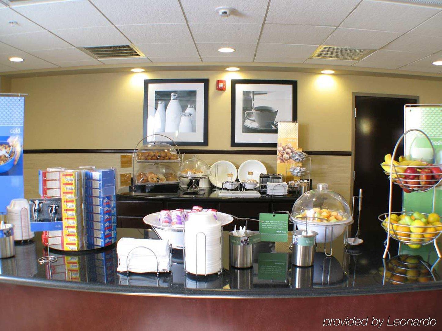 Hampton Inn And Suites Merced Restaurant foto